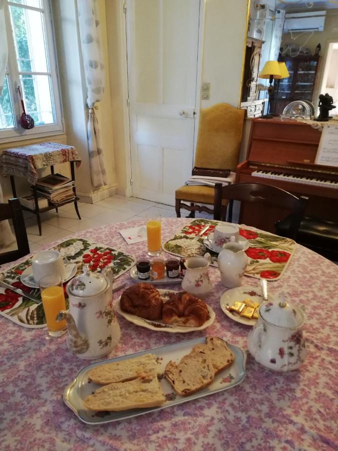 Lolifan En Provence Bed & Breakfast Бриньол Екстериор снимка